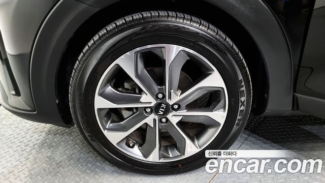 Kia Stonic из Кореи Encar