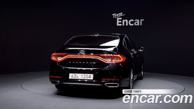 Hyundai Grandeur 2.2 Diesel Premium — пробег 87 081 км — фото 4 из 5