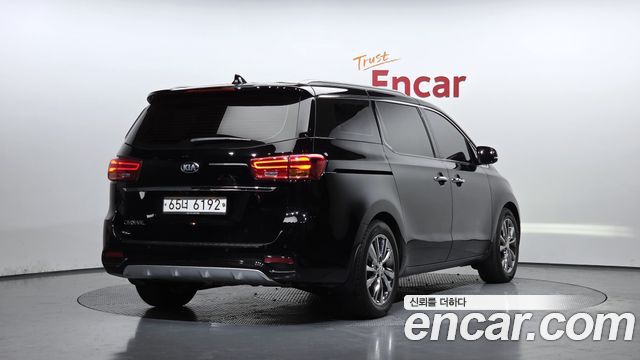 Kia Carnival из Кореи Encar