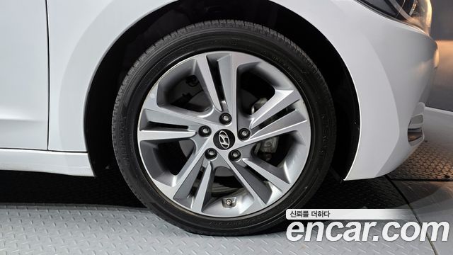 Hyundai AVANTE из Кореи Encar