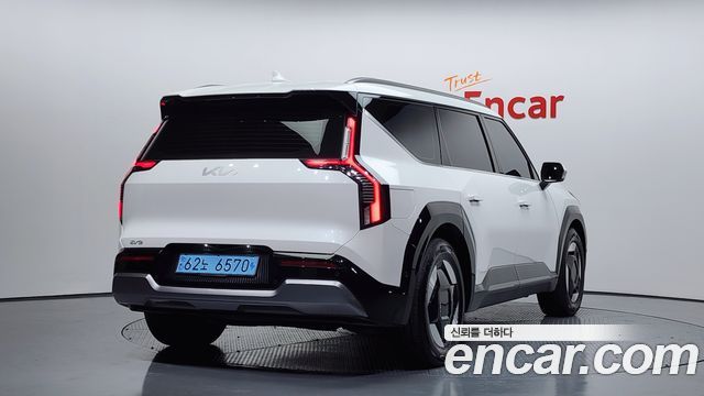 Kia EV9 из Кореи Encar