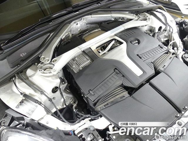 Astonmartin DBX 4.0 V8 — пробег 57 000 км