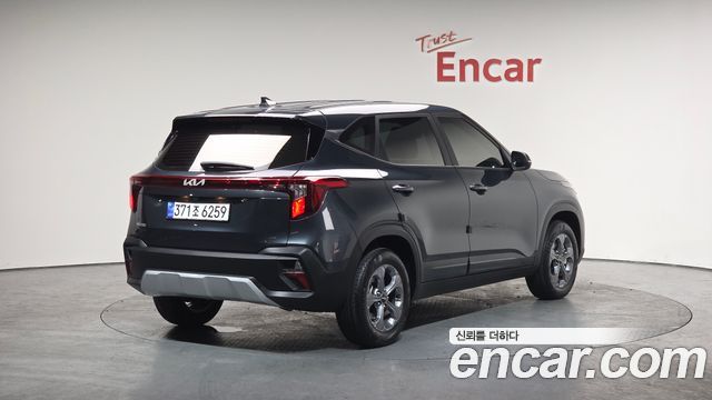 Kia Seltos из Кореи Encar