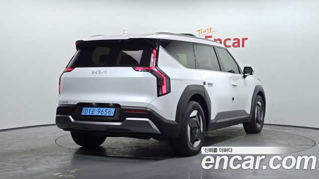 Kia EV9 из Кореи Encar