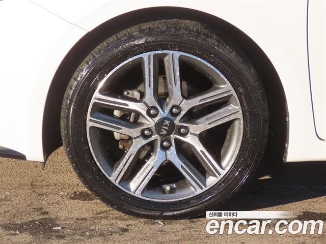 Kia K3 из Кореи Encar