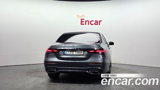Mercedes-Benz E-Class E220d 4MATIC AMG Line — пробег 59 753 км — фото 4 из 5