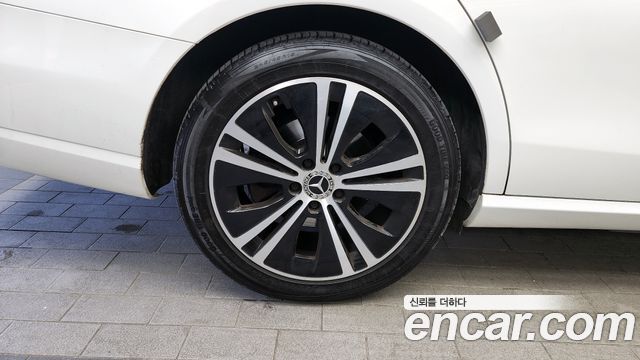 Mercedes-Benz E-Class из Кореи Encar