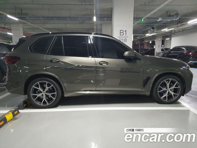 BMW X5 xDrive 40i M Sport — пробег 17 000 км — фото 3 из 5