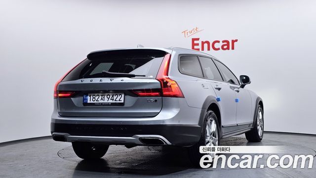 Volvo V90 D5 AWD — пробег 87 446 км — фото 2 из 5