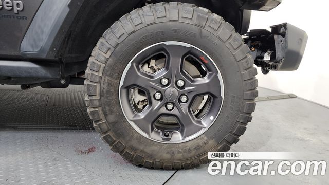 Jeep Gladiator 3.6 Rubicon — пробег 43 801 км