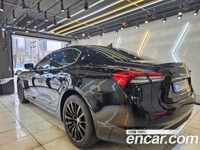 Maserati Ghibli из Кореи Encar