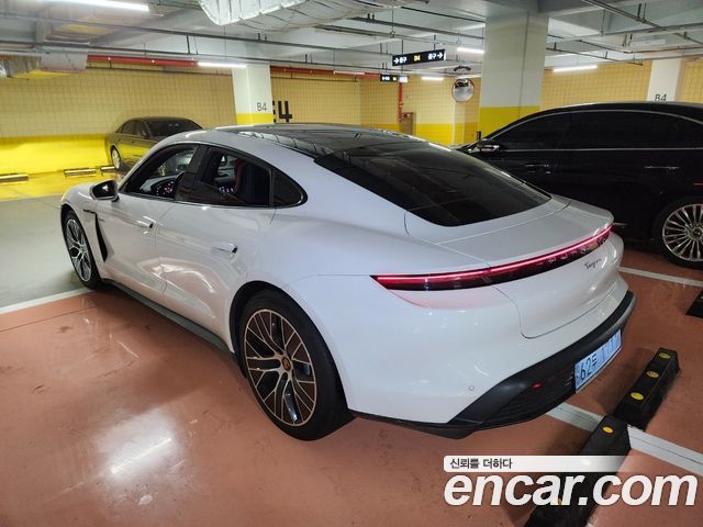 Porsche Taycan из Кореи Encar
