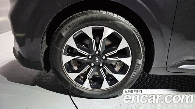 Kia Carnival 9-Seater Signature — пробег 81 342 км — фото 5 из 5