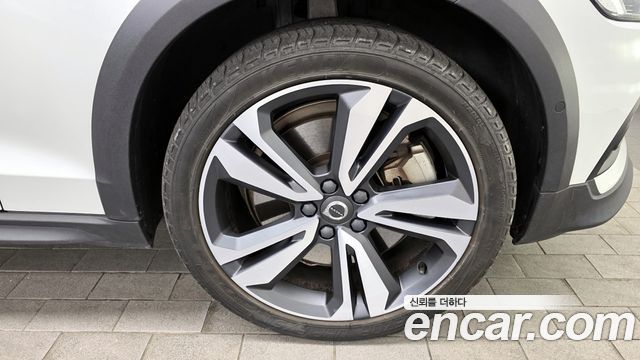 Volvo V60 из Кореи Encar
