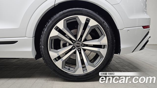 Audi Q8 из Кореи Encar