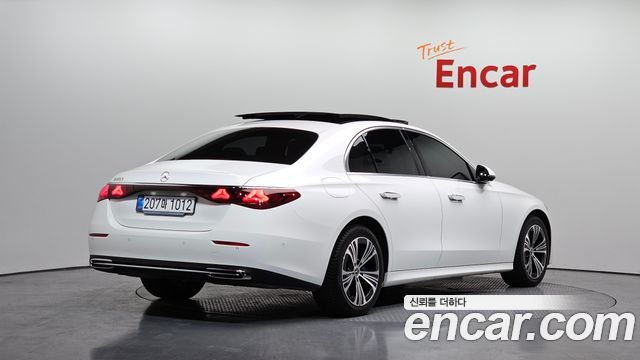 Mercedes-Benz E-Class из Кореи Encar