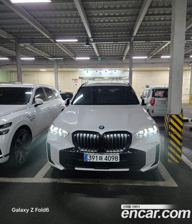 BMW X5 xDrive 50e M Sport — пробег 43 046 км — фото 1 из 5