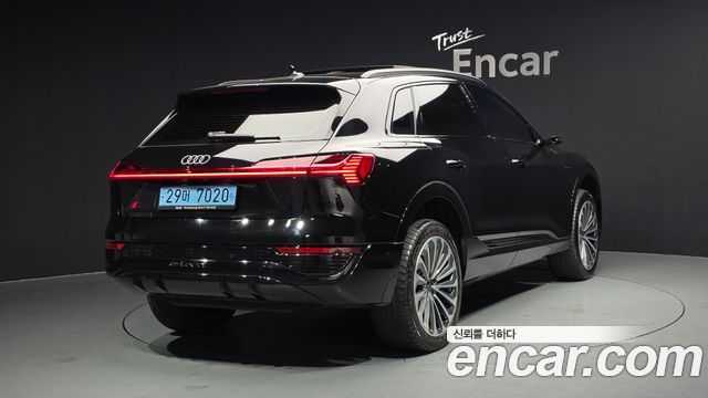 Audi Q8 e-tron из Кореи Encar