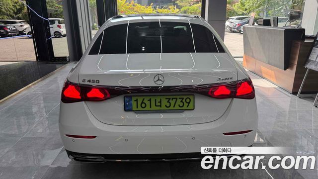 Mercedes-Benz E-Class E450 4MATIC Exclusive — пробег 9 000 км — фото 4 из 5