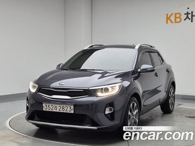 Kia Stonic из Кореи Encar