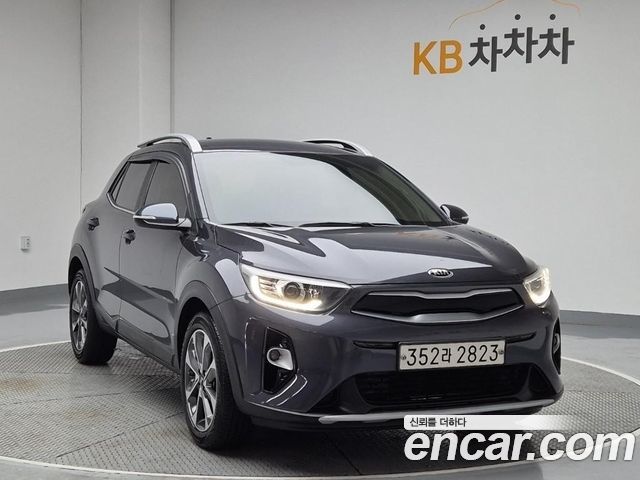 Kia Stonic из Кореи Encar