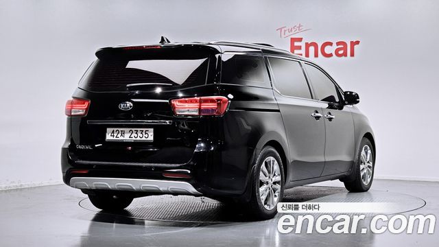 Kia Carnival из Кореи Encar