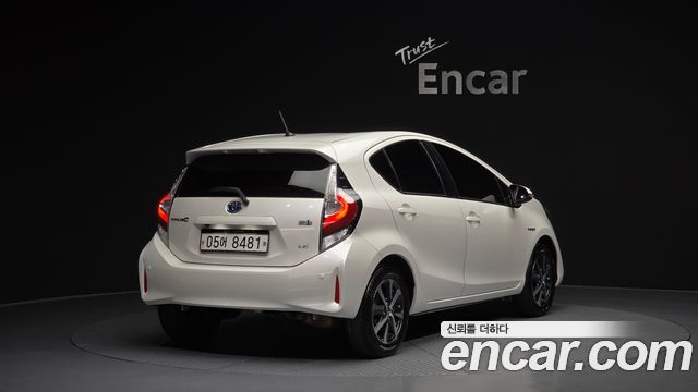 Toyota Prius из Кореи Encar