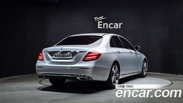 Mercedes-Benz E-Class из Кореи Encar