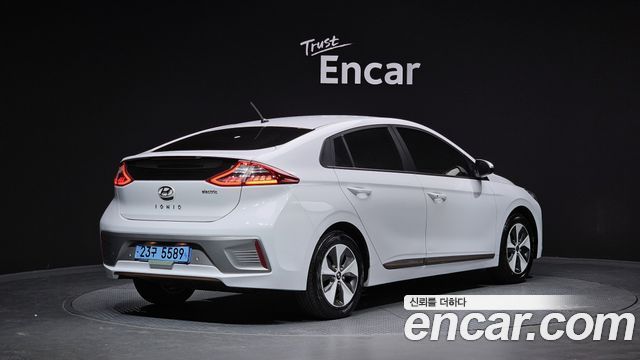 Hyundai Ioniq из Кореи Encar