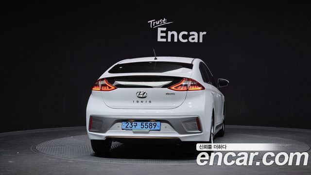 Hyundai Ioniq из Кореи Encar