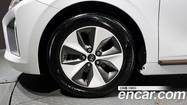 Hyundai Ioniq из Кореи Encar