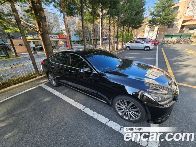 Hyundai Genesis из Кореи Encar