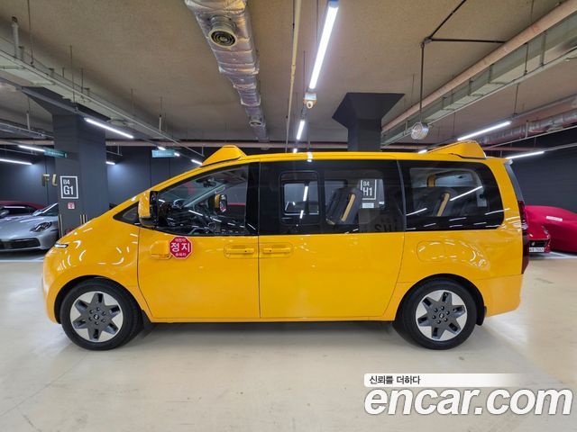 Hyundai Staria из Кореи Encar