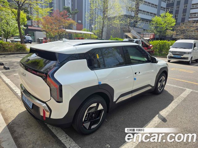 Kia EV3 из Кореи Encar
