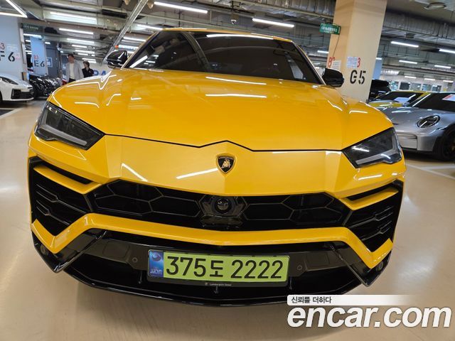 Lamborghini Urus из Кореи Encar