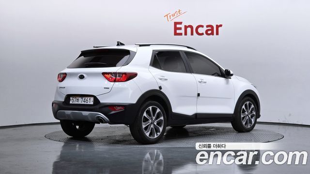 Kia Stonic из Кореи Encar