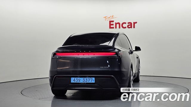 Tesla Model Y Long Range AWD — пробег 29 698 км — фото 4 из 5
