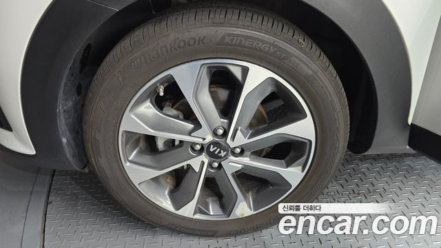 Kia Stonic из Кореи Encar