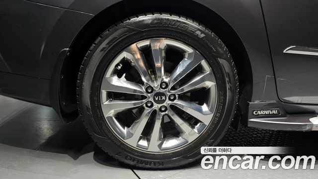 Kia Carnival из Кореи Encar
