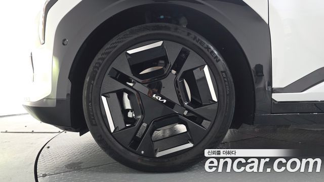 Kia EV3 из Кореи Encar