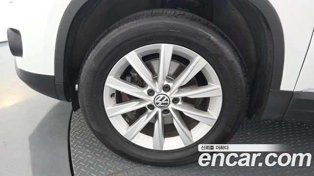 Volkswagen Tiguan 2.0 TDI Comfort 5N — пробег 100 137 км — фото 5 из 5