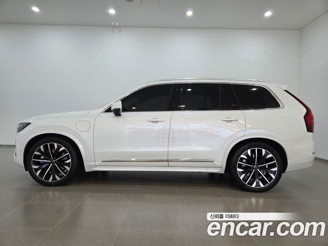 Volvo XC90 T8 Ultra Bright Hybrid — пробег 5 213 км — фото 5 из 5