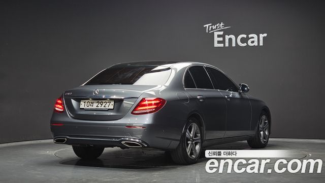 Mercedes-Benz E-Class из Кореи Encar