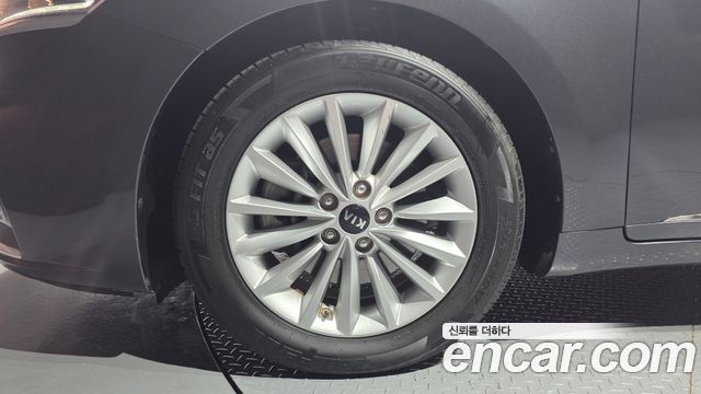 Kia K7 из Кореи Encar