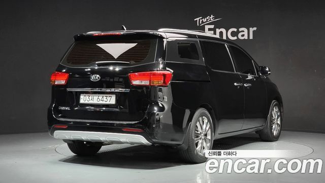 Kia Carnival из Кореи Encar