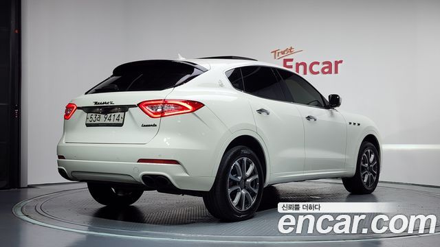 Maserati Levante 3.0 Diesel AWD — пробег 93 051 км — фото 2 из 5