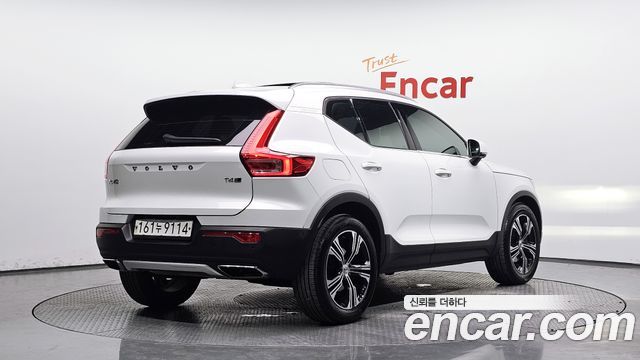 Volvo XC40 T4 Inscription — пробег 81 167 км — фото 2 из 5