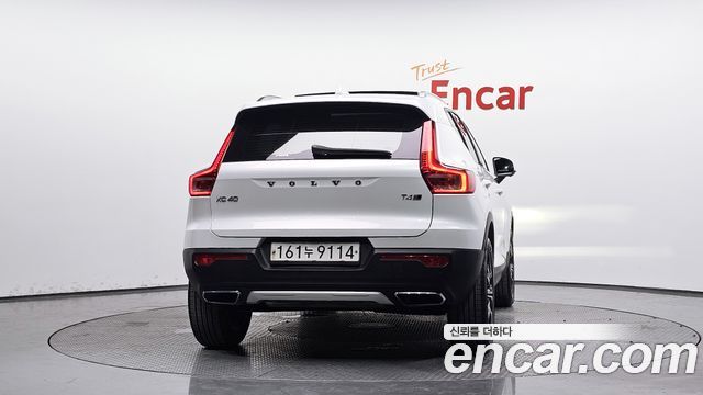 Volvo XC40 T4 Inscription — пробег 81 167 км — фото 4 из 5