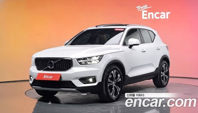 Volvo XC40 T4 Inscription — пробег 81 167 км — фото 1 из 5