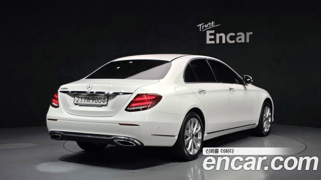 Mercedes-Benz E-Class из Кореи Encar